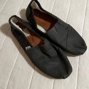 TOMS shoes